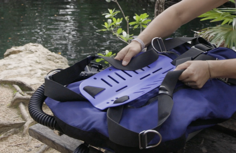 AKUANA Tales BCD 25lb｜カーボンバックプレートモデル